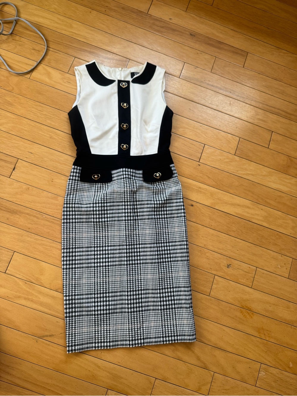 Chic Black & White Houndstooth Midi Dress with Heart Buttons vdp - Picture 5 of 5